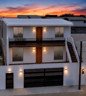 Exterior - Depa Azul+Green Spot, Entire Duplex, 4BR-Sleeps 12 (Puerto Peñasco)