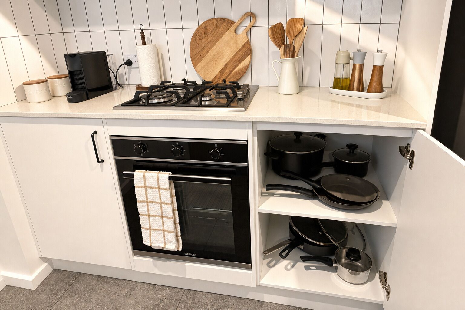 Coffee/tea maker, fridge, microwave, oven