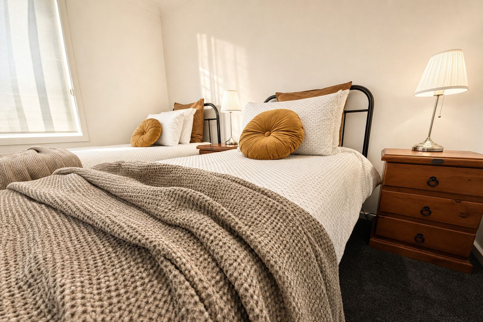 3 bedrooms, desk, iron/ironing board, travel cot