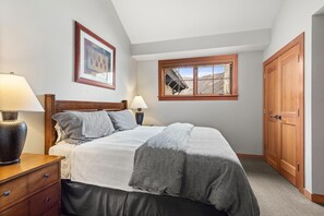 Room - Penthouse Corner Unit with views of Mount Daly (Snowmass Village)