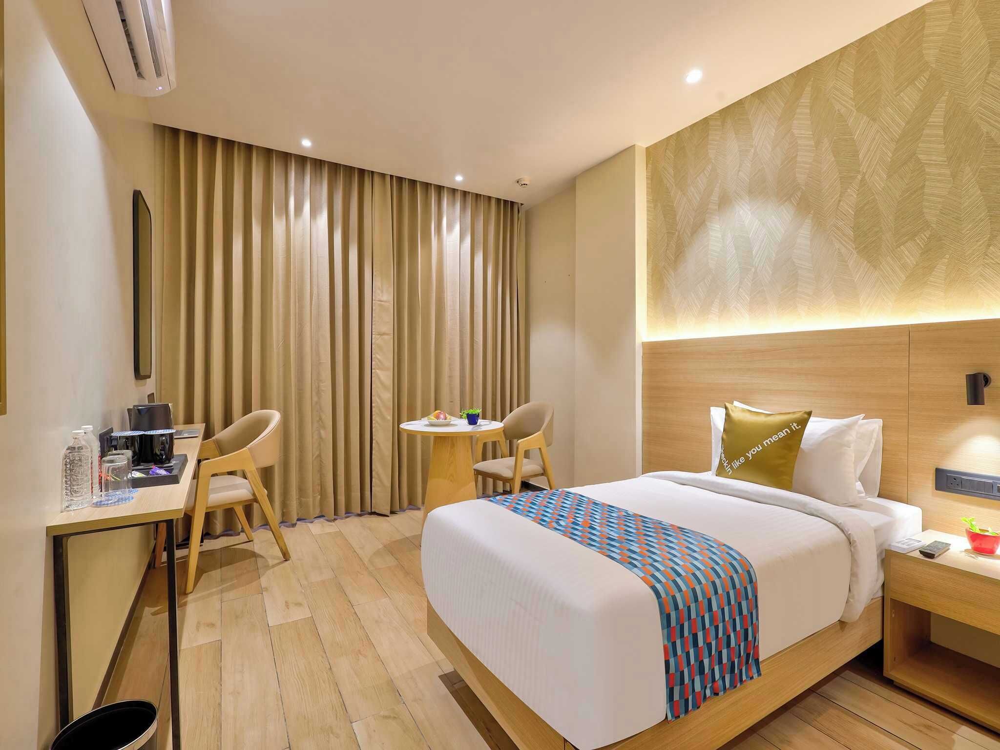 Desk, free WiFi, bed sheets