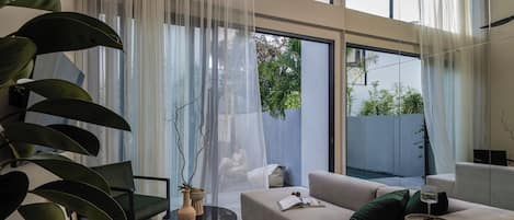 Luxury Villa, 3 Bedrooms, Private Pool, Garden View | Living area
