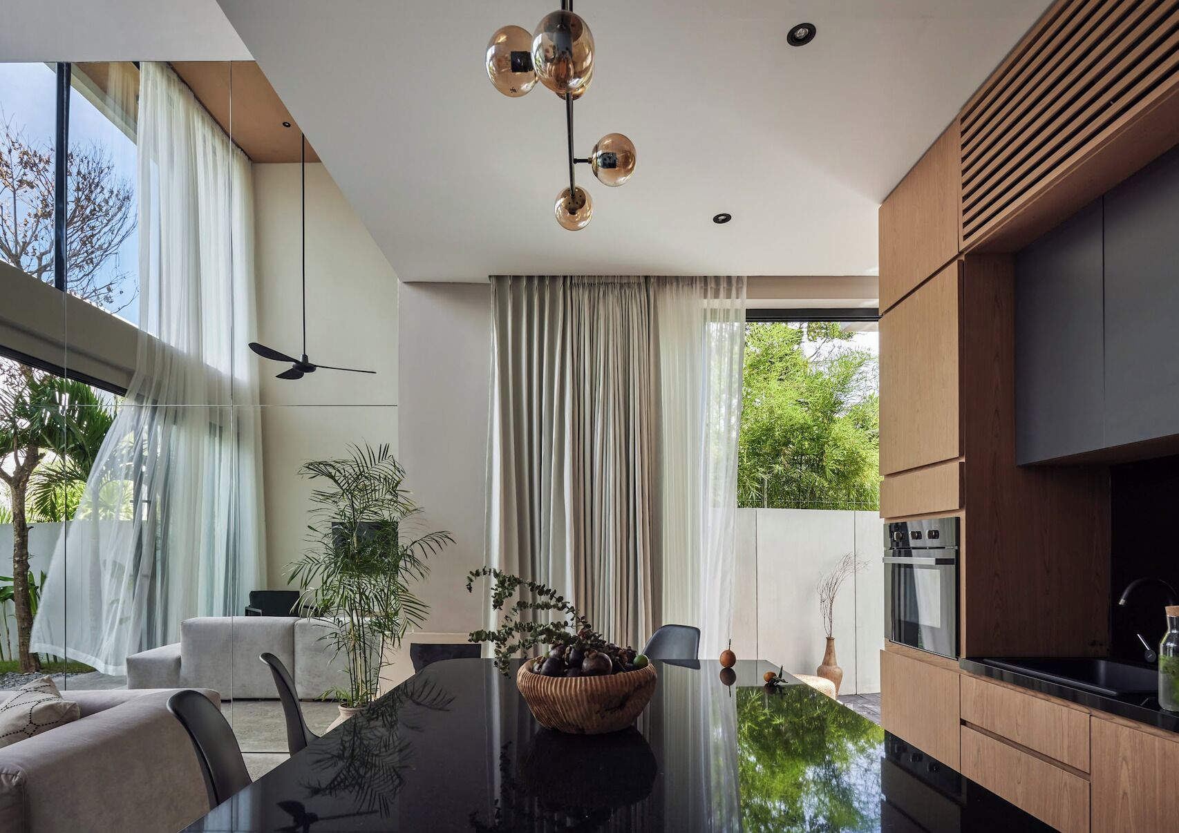 Vila superluxo, 3 quartos, piscina particular, vista para o jardim | Opções para refeição