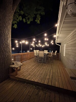 Outdoor dining - 4- bedroom house East Lake Okoboji (Spirit Lake)