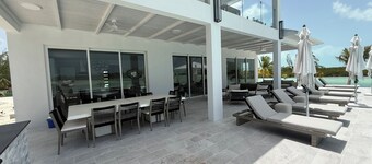 Enchanting Luxury Beachfront Villa Stillwater in Sandy Point views of Parrot Cay