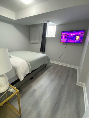 Room - Entire home in Brampton, Canada
2 guests1 bedroom1 bed1 bath (Brampton)