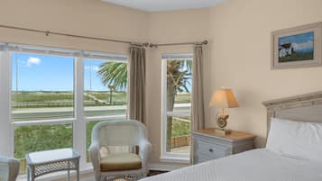 3 bedrooms, iron/ironing board, WiFi (free), bed sheets