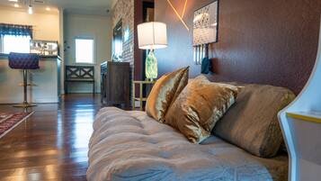 Condo, 2 Bedrooms | Living area