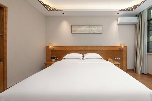 Libo Daqikong Bamboo Garden Boutique Hotel (East Gate Ticket Hall Store of Xiaoqikong Scenic Area)