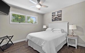 Room - The Lake Escape- Lake Geneva, Pier 290 (Williams Bay)