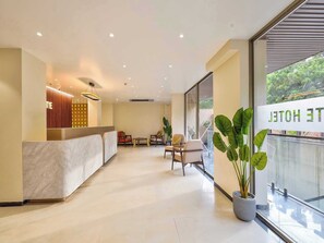 Quầy tiếp tân
