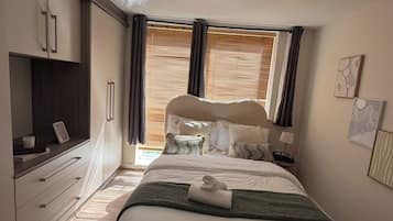 2 bedrooms, WiFi, bed sheets