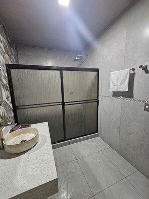 Bathroom - Divina Naturaleza (Fortuna)