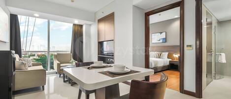 Appartement, 1 chambre, vue ville | Salle à manger