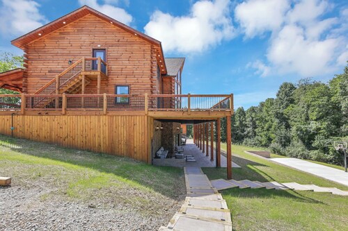 NEW! Jenny Lynn Lodge