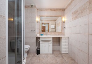 Bathroom - Metro Stokłosy Homely Apartment (Warszawa)