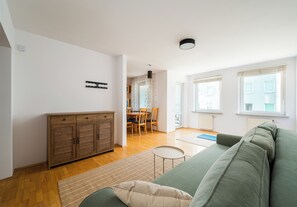 Living area - Metro Stokłosy Homely Apartment (Warszawa)