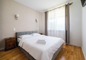 Fer et planche à repasser, Wi-Fi, draps fournis