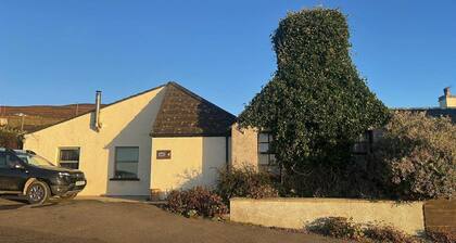 Cottage Sleeps 9 with Sea Views and Parking