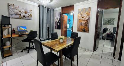 Modern Apartment with 100% Air Conditioning • King-Size Beds