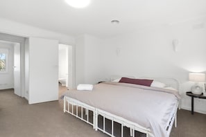 5 bedrooms, WiFi