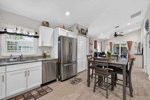 Coffee/tea maker, fridge, microwave, oven