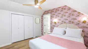 3 Schlafzimmer, Schreibtisch, Bügeleisen/Bügelbrett, Reisekinderbett
