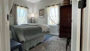 2 habitaciones, tabla de planchar con plancha, wifi y ropa de cama