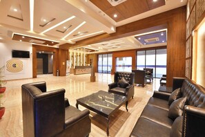 Lobby - Clubhouse Hotel Morbi (Morbi)