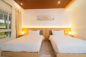 Chambre Confort Double ou avec lits jumeaux, patio, vue établissement | Wi-Fi gratuit