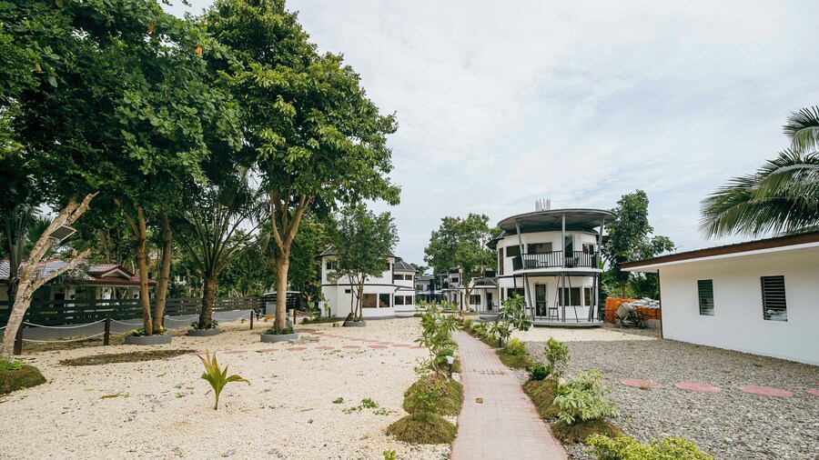 Fizz Diving Resort