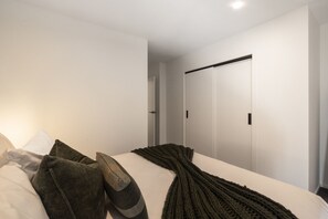 3 bedrooms, iron/ironing board, WiFi, bed sheets - Prime Location with mountain views (Queenstown)
