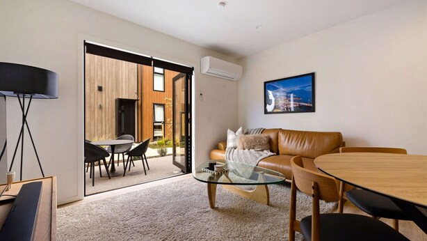 Unclassified image, 1 of 29, button - Prime Location with mountain views (Queenstown)