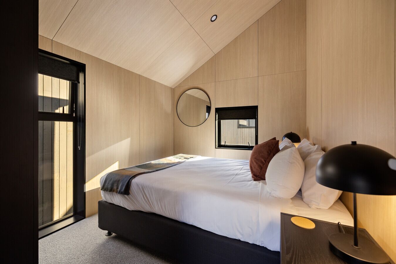 2 bedrooms, iron/ironing board, travel cot, WiFi