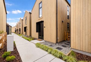 Exterior - Luxury Queenstown 2Bed Villa (Queenstown)