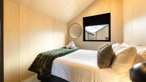 2 slaapkamers, een strijkplank/strijkijzer, reisbedje, wifi