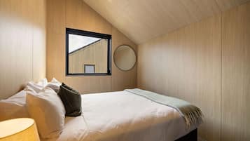 2 bedrooms, iron/ironing board, travel cot, WiFi