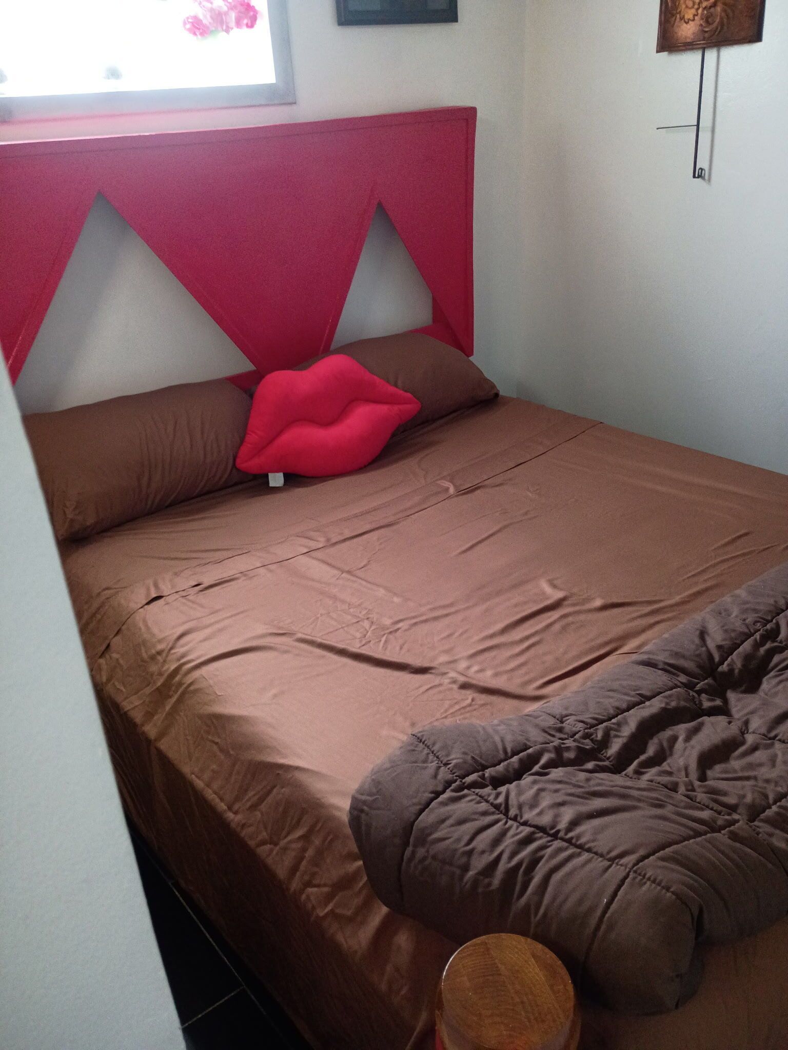 1 chambre, fer et planche à repasser, accès Internet, draps fournis