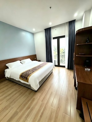 Comfort Single Room, Lake View | Free WiFi, bed sheets