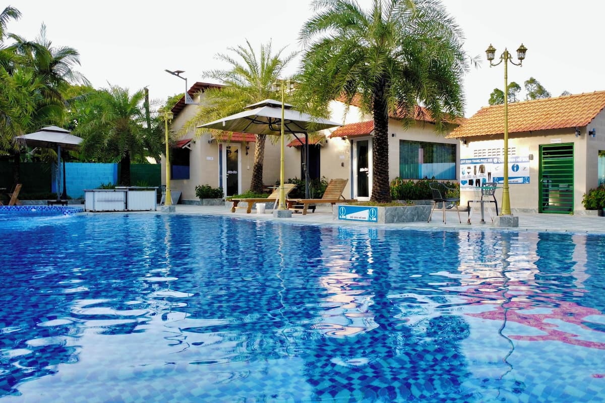 Luxury Villa, 1 King Bed, Pool View