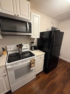Private kitchen - Olivia's House (Savannah)
