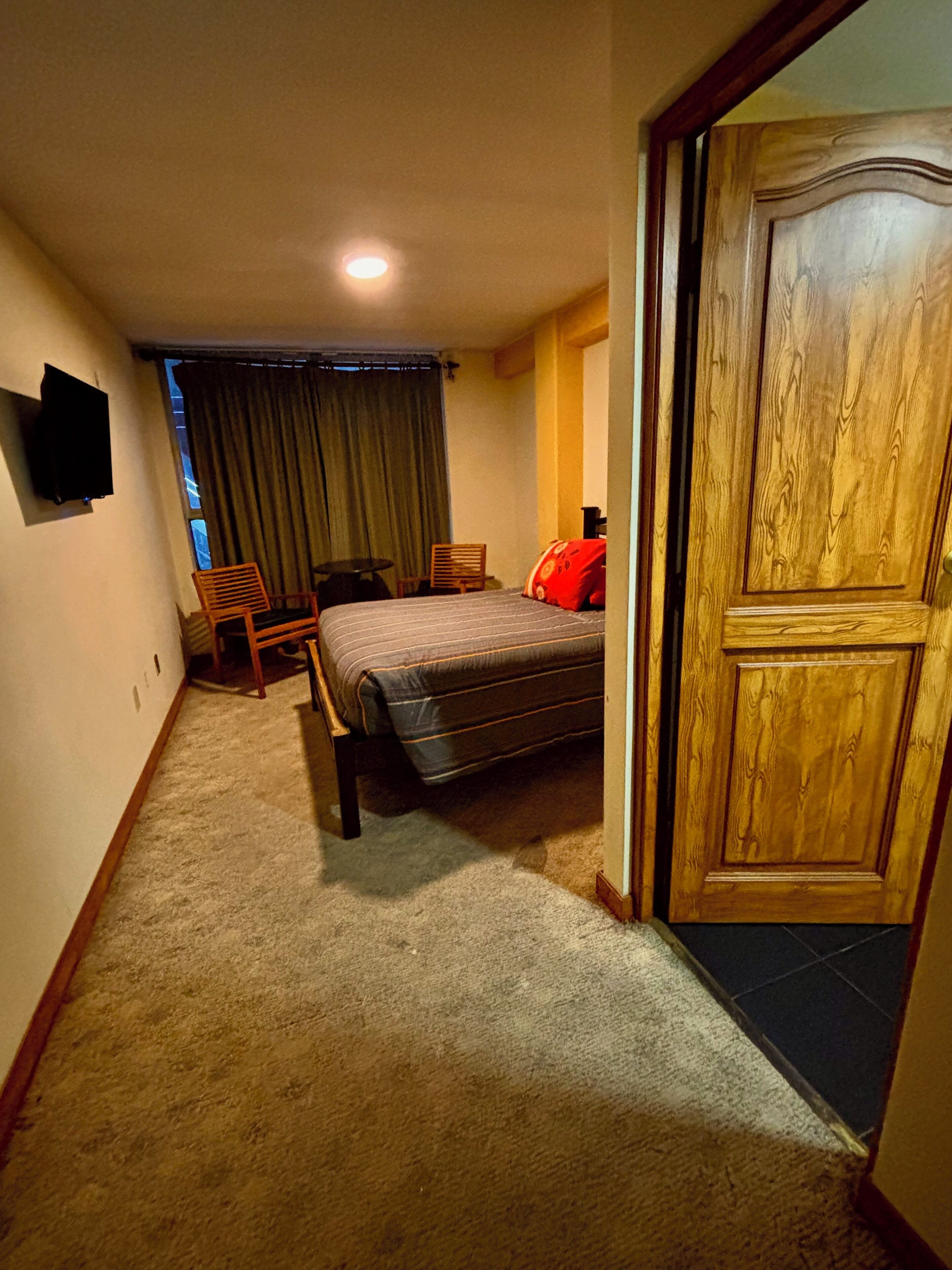 Classic Double Room, City View | Desk, laptop workspace, WiFi (free), bed sheets