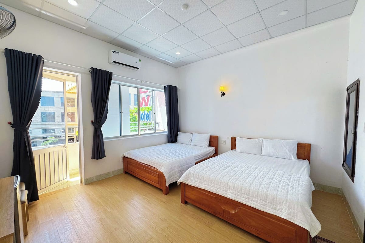 Superior Quadruple Room, City View | Desk, WiFi (free), individually decorated, bed sheets