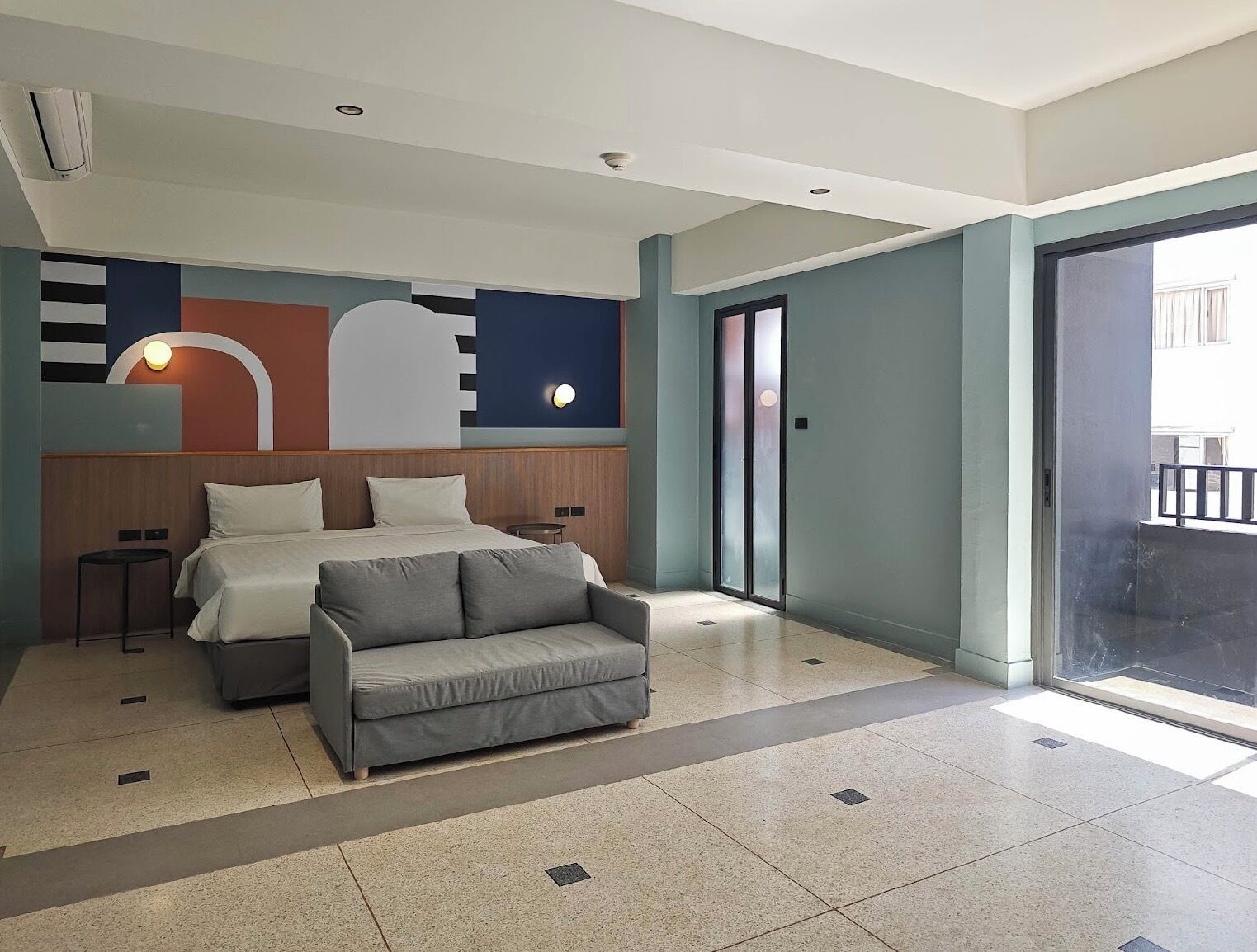 Habitación doble superior | Cortinas blackout, tabla de planchar con plancha y wifi gratis 