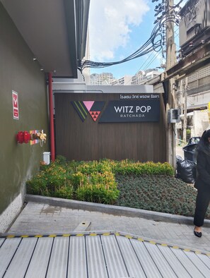 Exterior - Witz Pop Ratchada (Bangkok)
