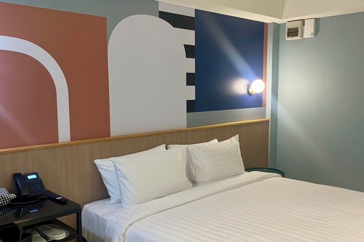 Standard King Room