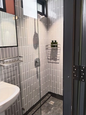 Standard Twin Room | Bathroom - Witz Pop Ratchada (Bangkok)