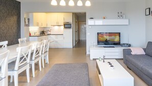 Living area - Spacious 2-Bedroom Apartment Near the Sea (Blankenberge)
