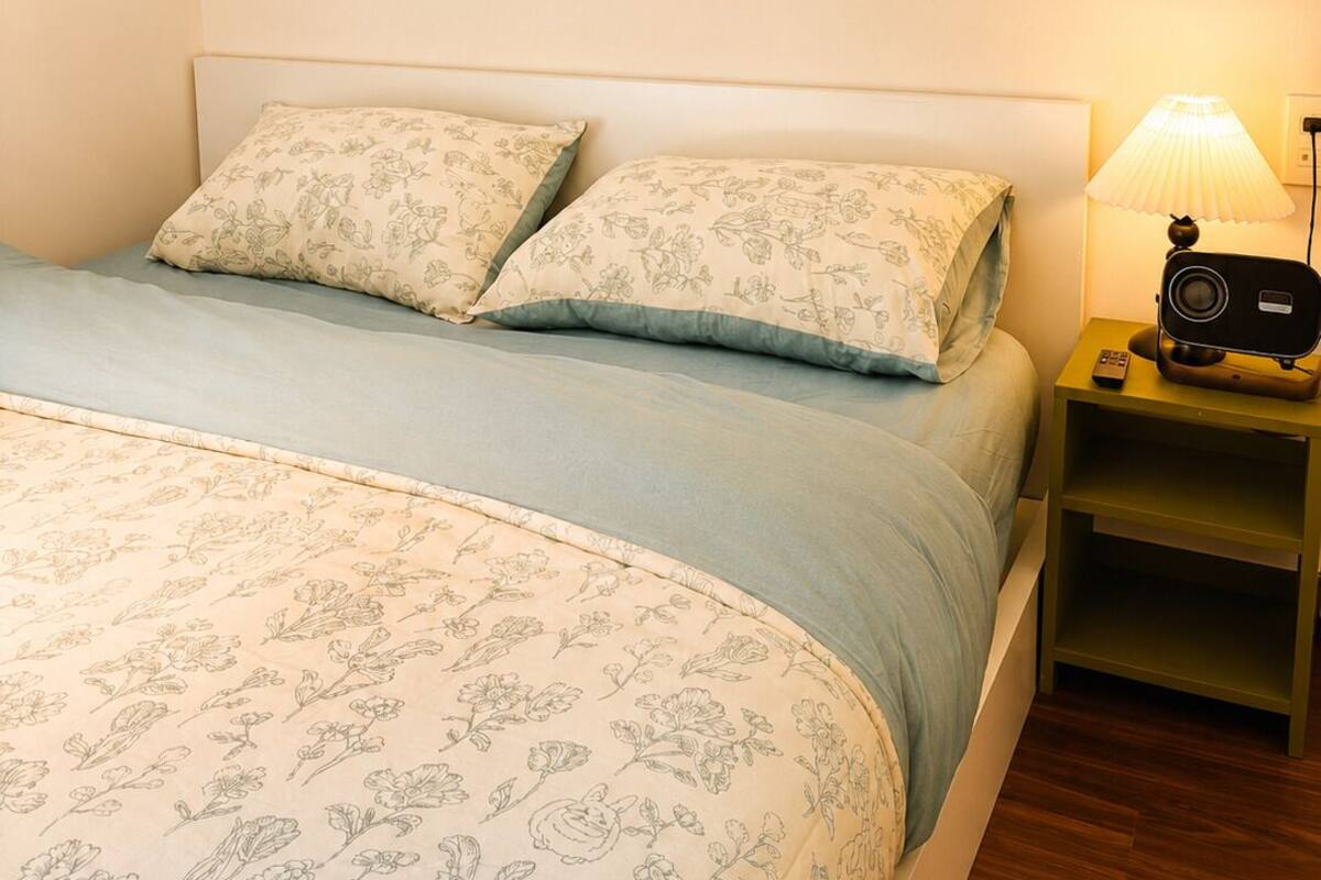 Deluxe Room, City View | WiFi (free)