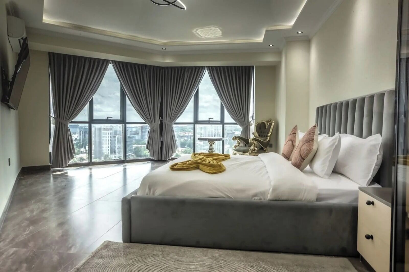 Luxury Apartment, City View | Iron/ironing board, free WiFi